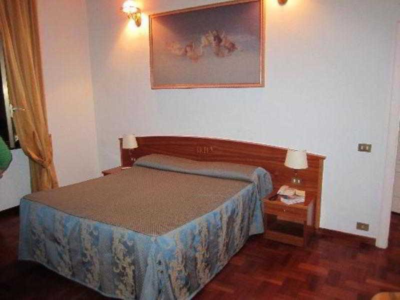 Dama Private Rooms Рим Экстерьер фото